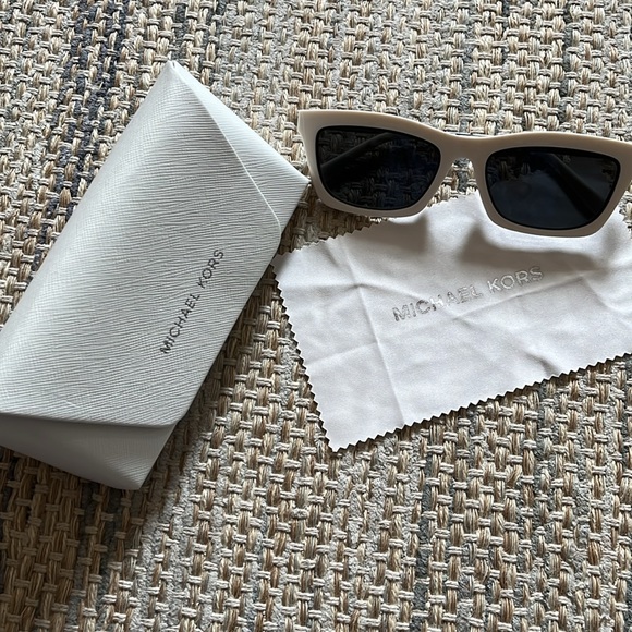 Michael Kors White Frame Stowe Sunglasses - Picture 13 of 13